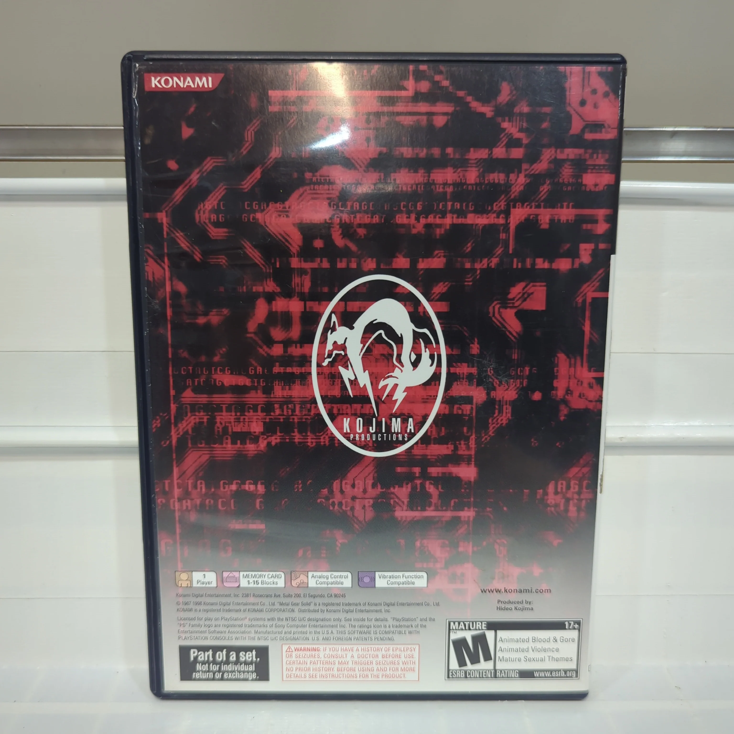 Metal Gear Solid [Long Box] - Playstation - Image 2