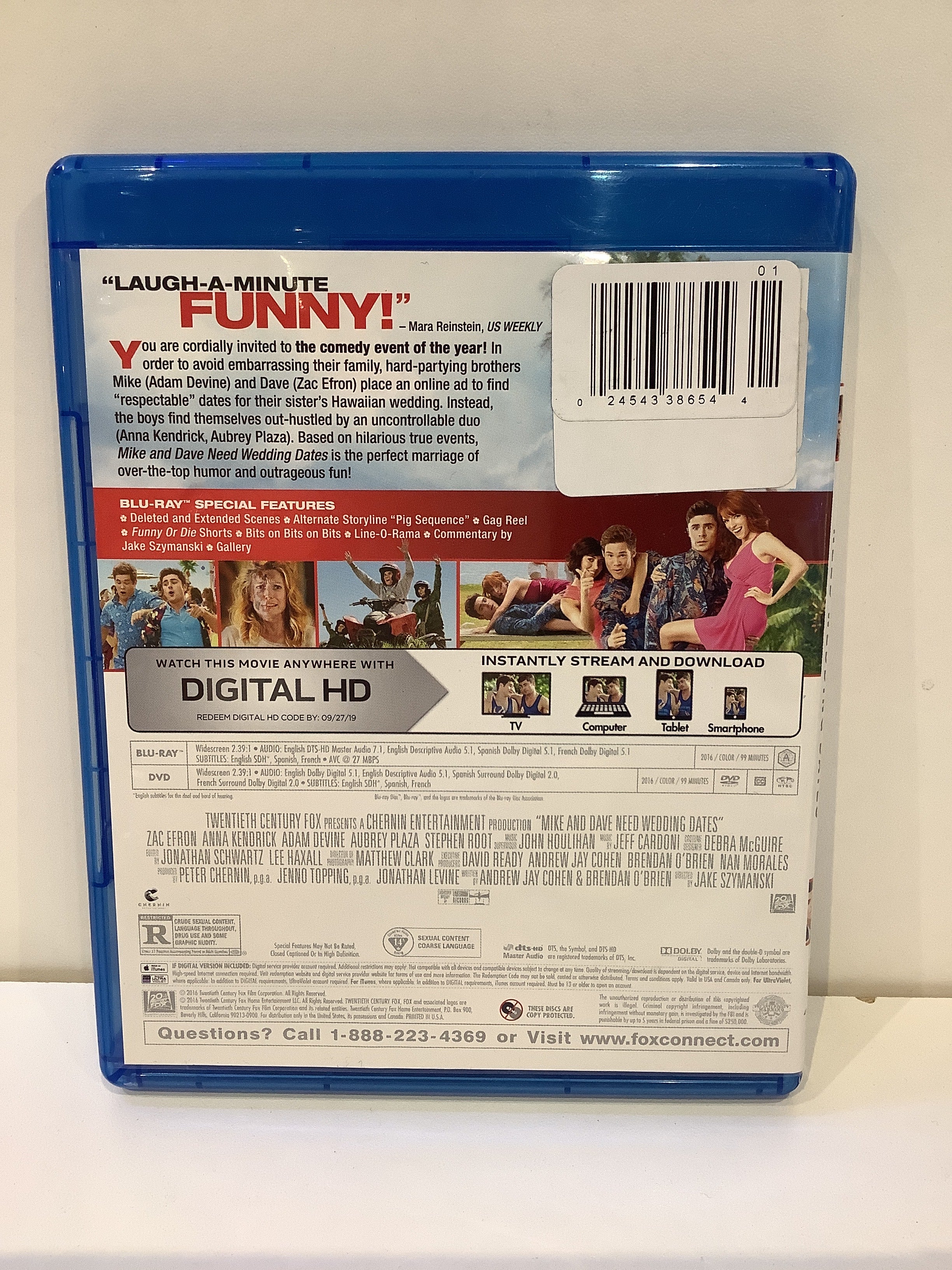 Mike and Dave Need Wedding Dates - Blu-Ray - Image 2