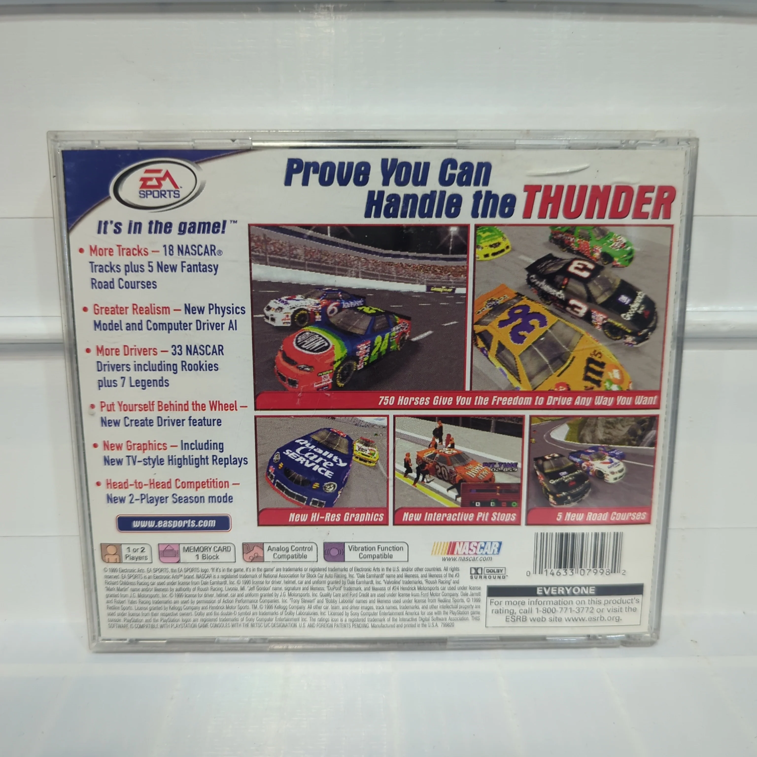 NASCAR 2000 - Playstation - Image 2