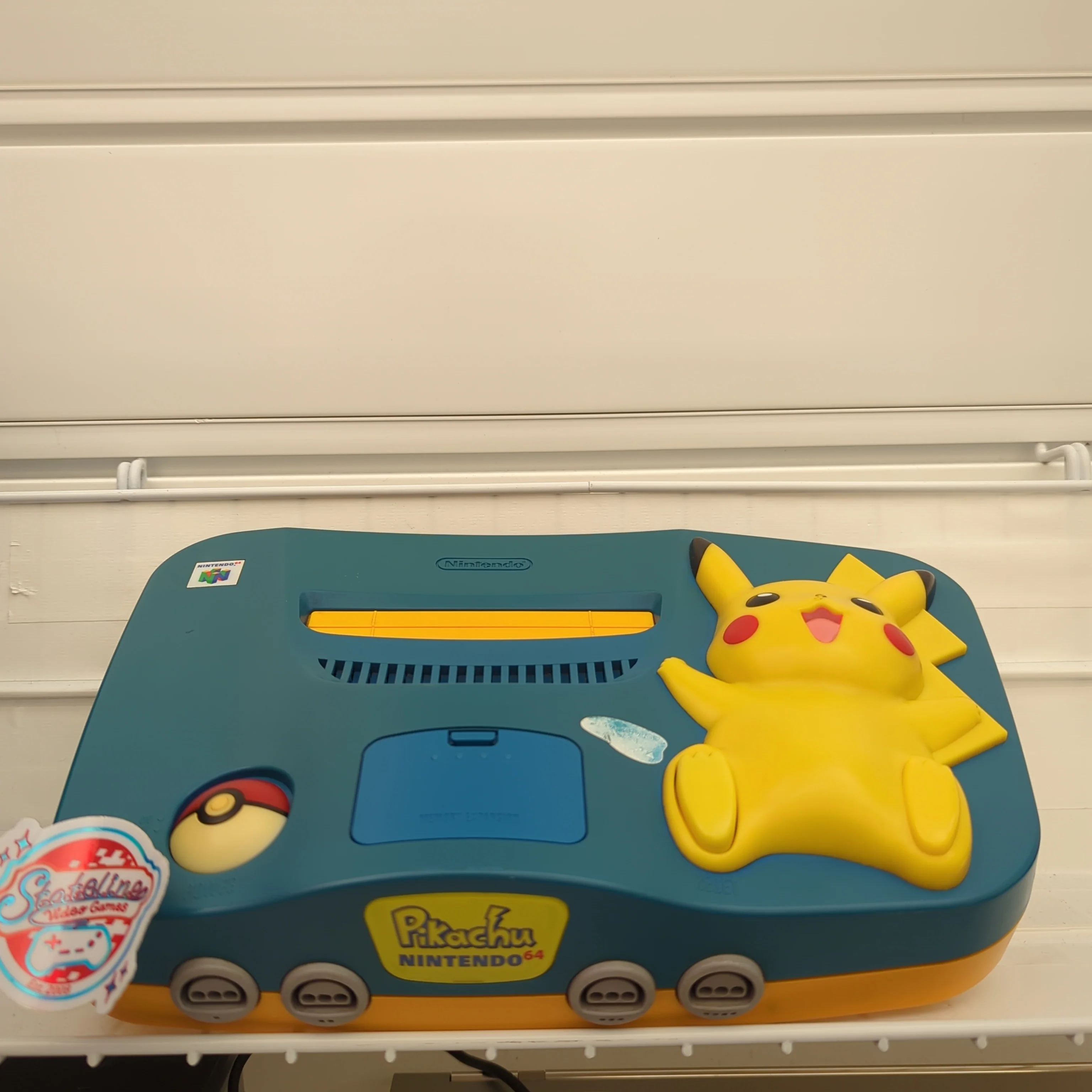 Pikachu Nintendo 64 System - Nintendo 64